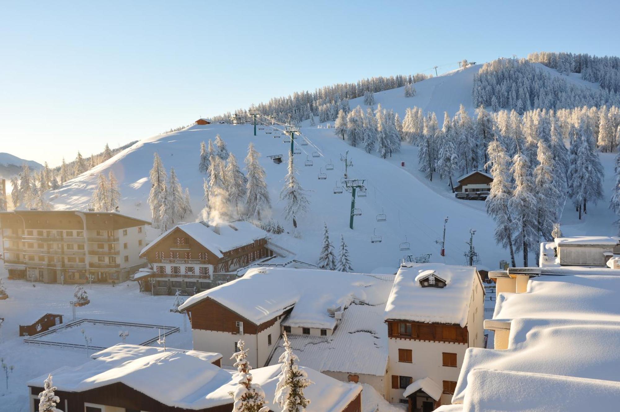 Le Chalet Suisse Hotel Valberg Exterior photo