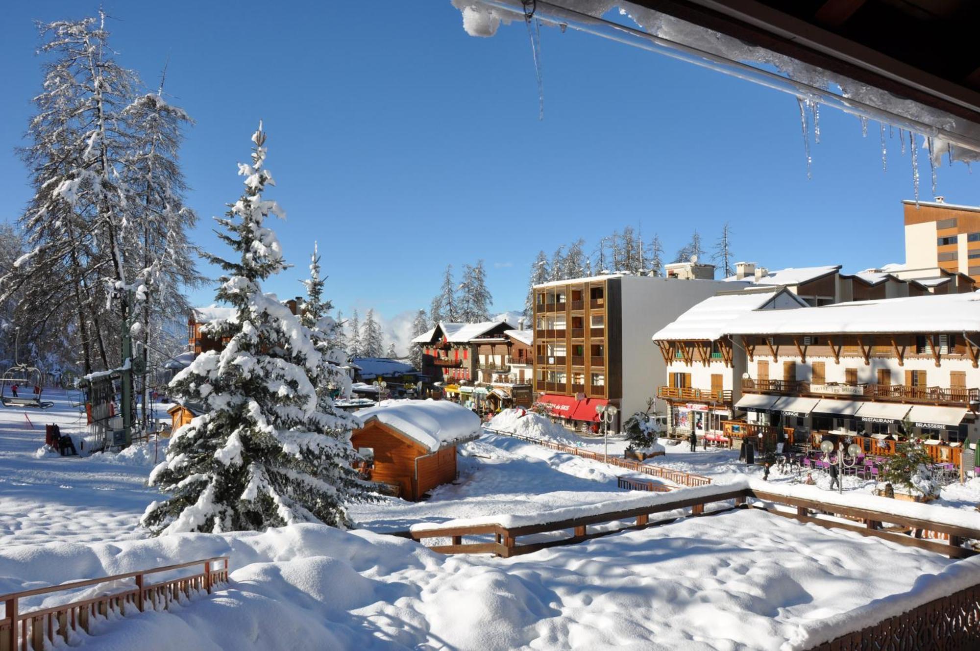 Le Chalet Suisse Hotel Valberg Exterior photo