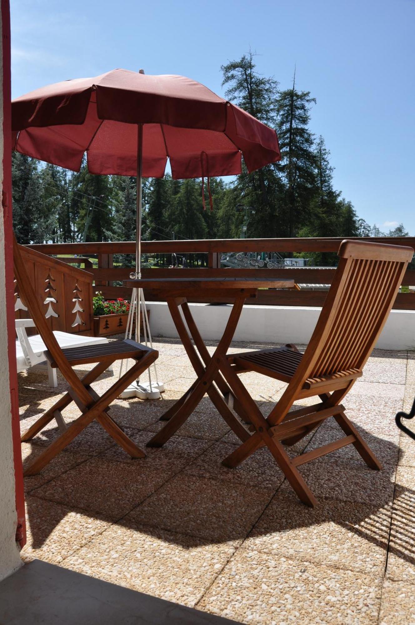 Le Chalet Suisse Hotel Valberg Exterior photo