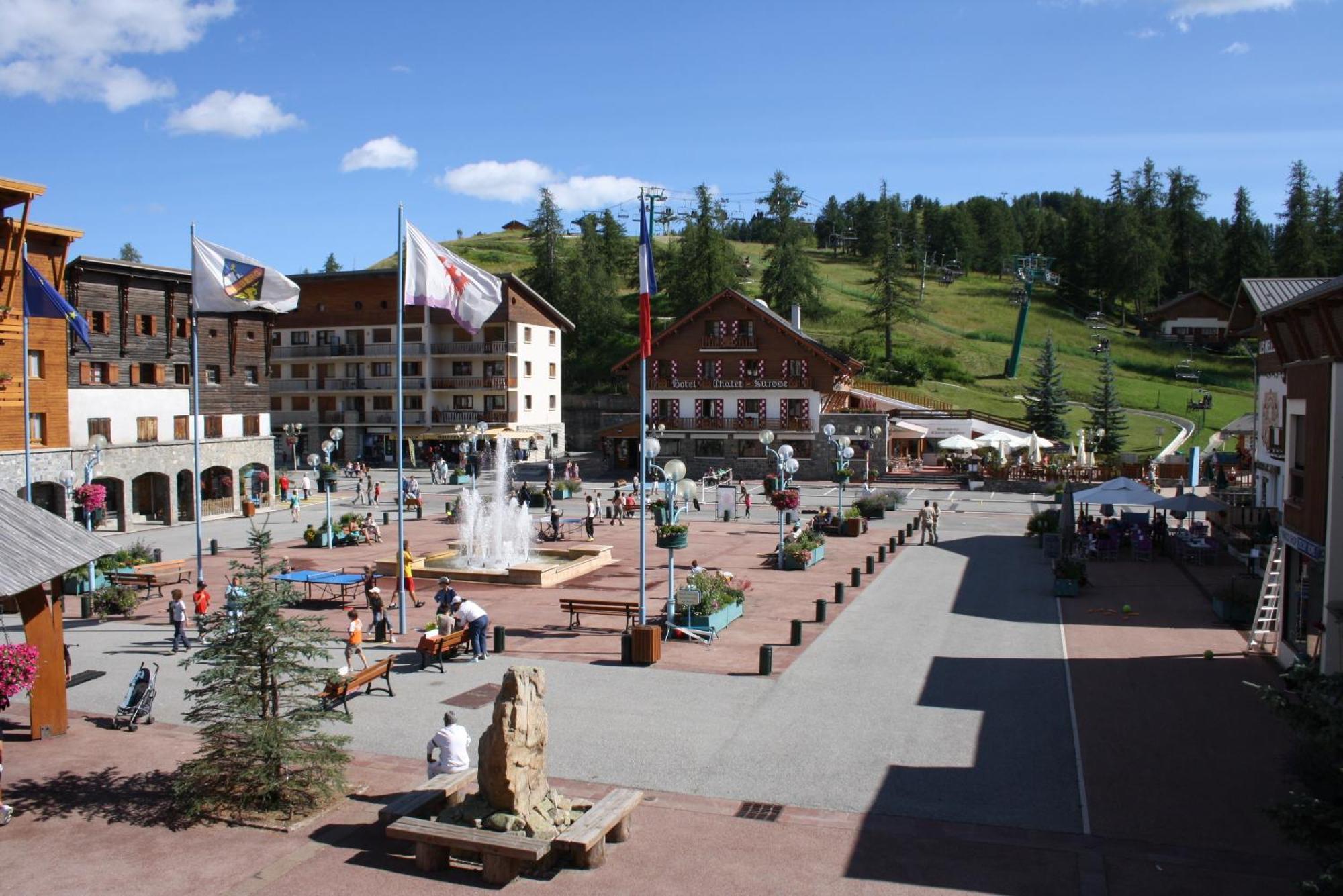 Le Chalet Suisse Hotel Valberg Exterior photo